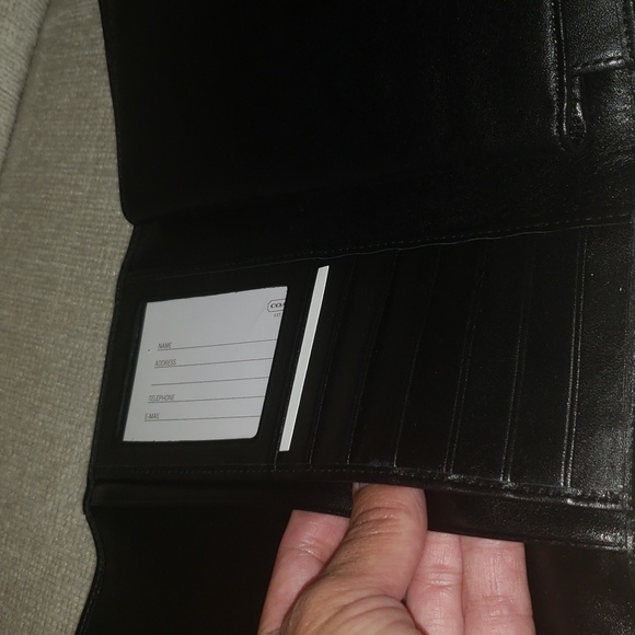 Coach Tri Fold Wallet - Picture 6 of 9